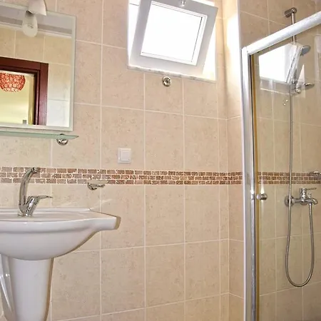 B1 Arnna Apartment *